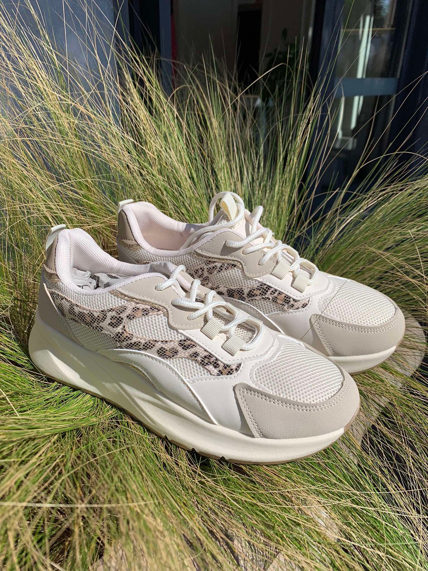 Sneaker Soft Beige met Panterdetail