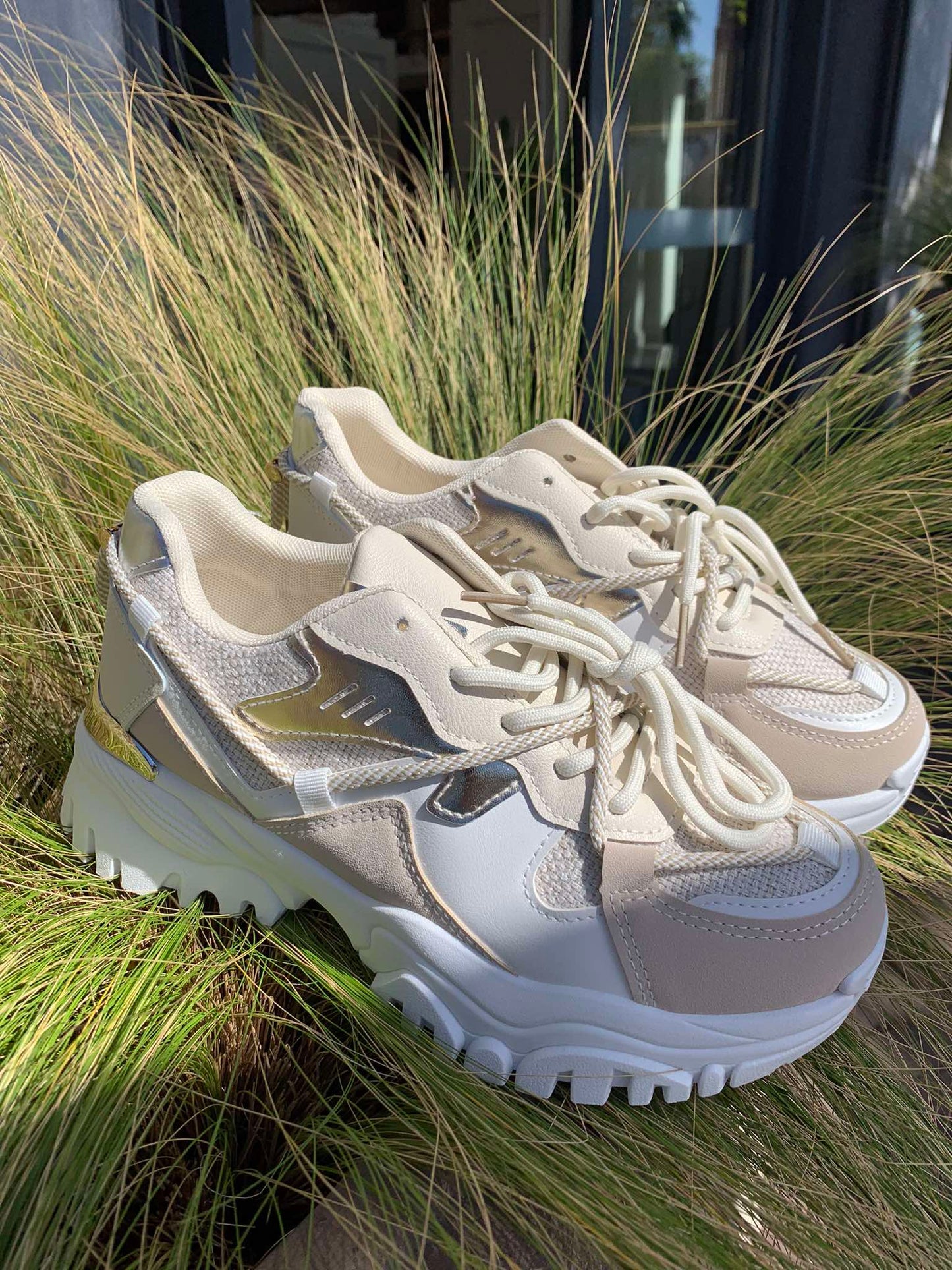 Natural Glow – Beige Comfort Sneaker