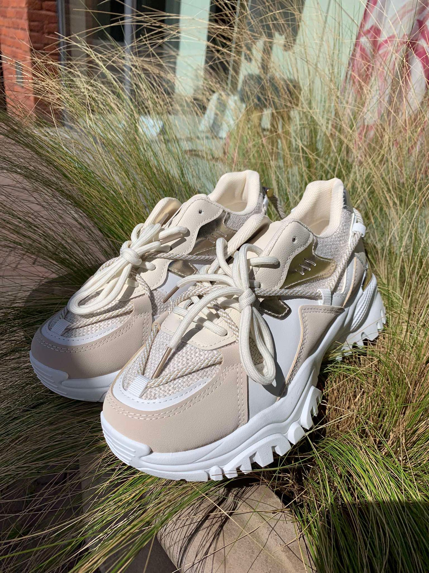 Natural Glow – Beige Comfort Sneaker