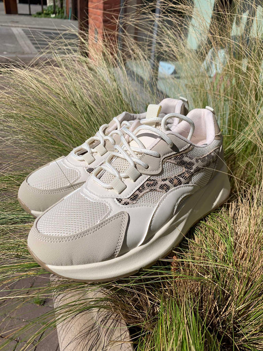 Sneaker Soft Beige met Panterdetail